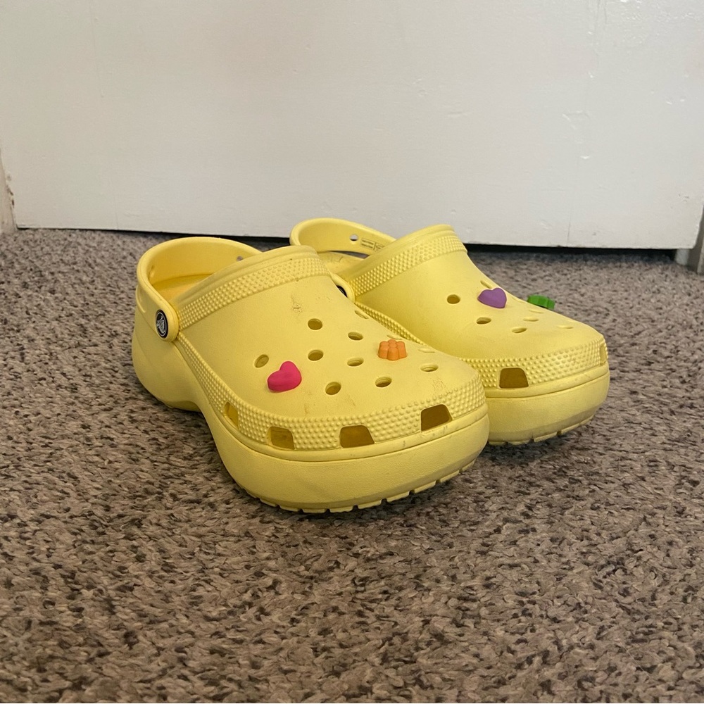 Yellow platform crocs 💛🌼💫